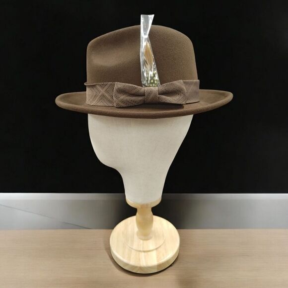 MEN'S MONTIQUE BROWN WOOL FELT HAT WITH MATCHING GROSGRAIN RIBBON FEDORA. H2480. - Picture 1 of 8
